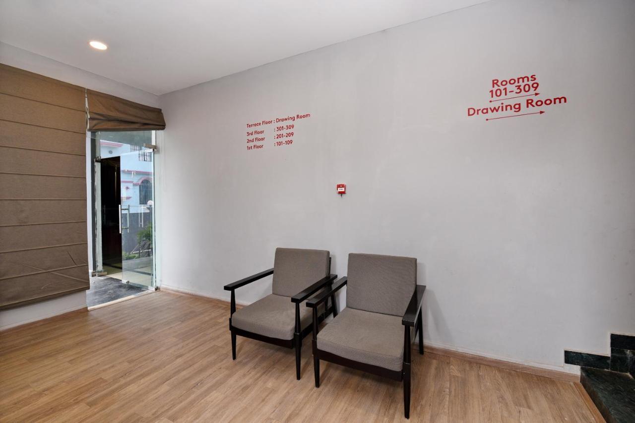 לקנאו Townhouse Function Inn Near Chaudhary Charan Singh International Airport מראה חיצוני תמונה