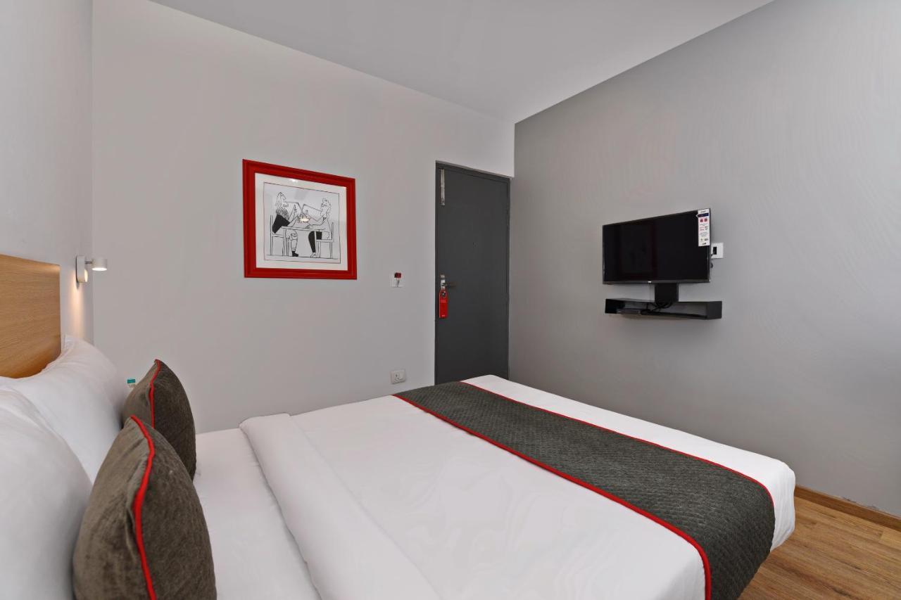 לקנאו Townhouse Function Inn Near Chaudhary Charan Singh International Airport מראה חיצוני תמונה