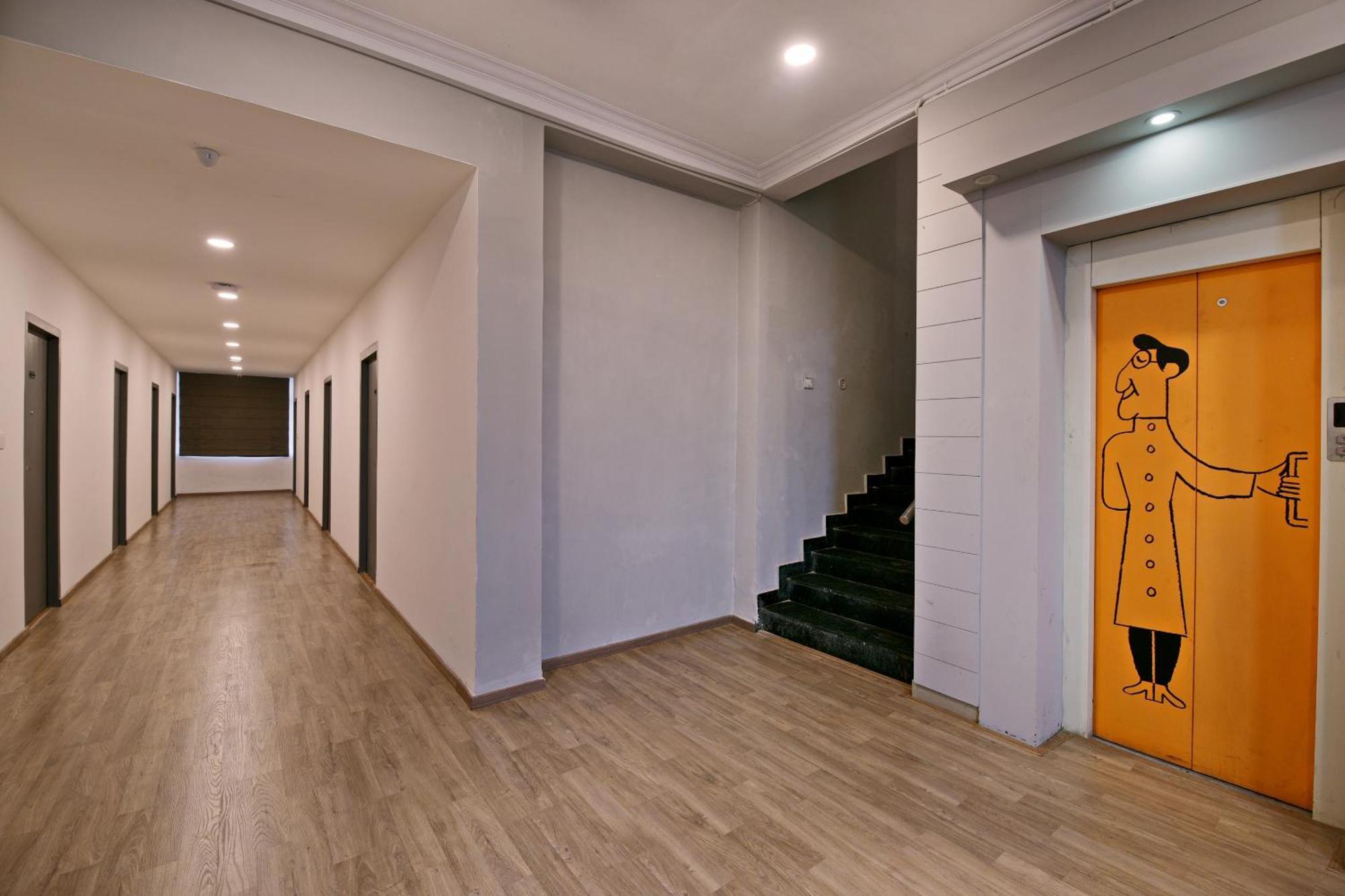 לקנאו Townhouse Function Inn Near Chaudhary Charan Singh International Airport מראה חיצוני תמונה
