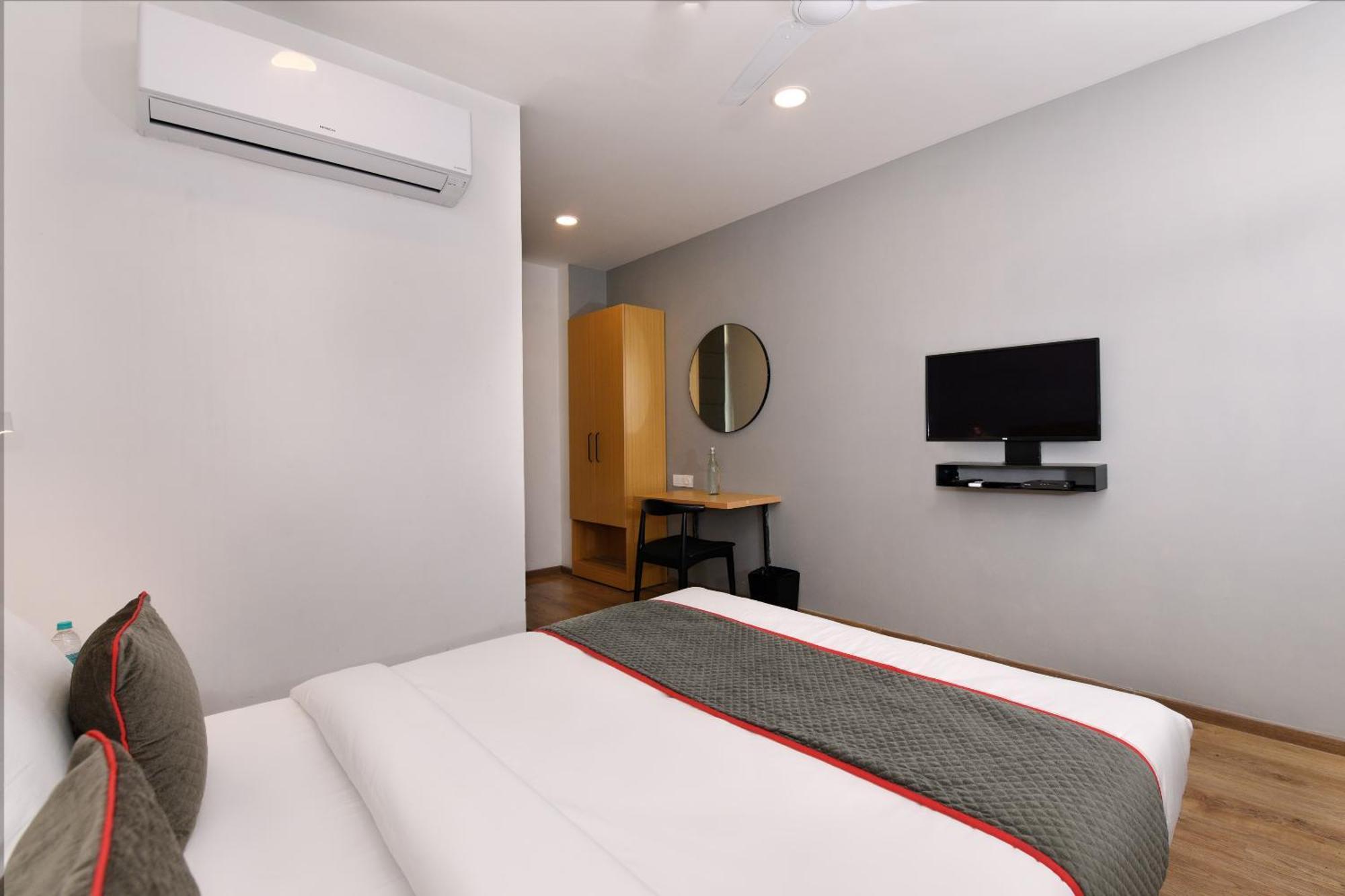 לקנאו Townhouse Function Inn Near Chaudhary Charan Singh International Airport מראה חיצוני תמונה