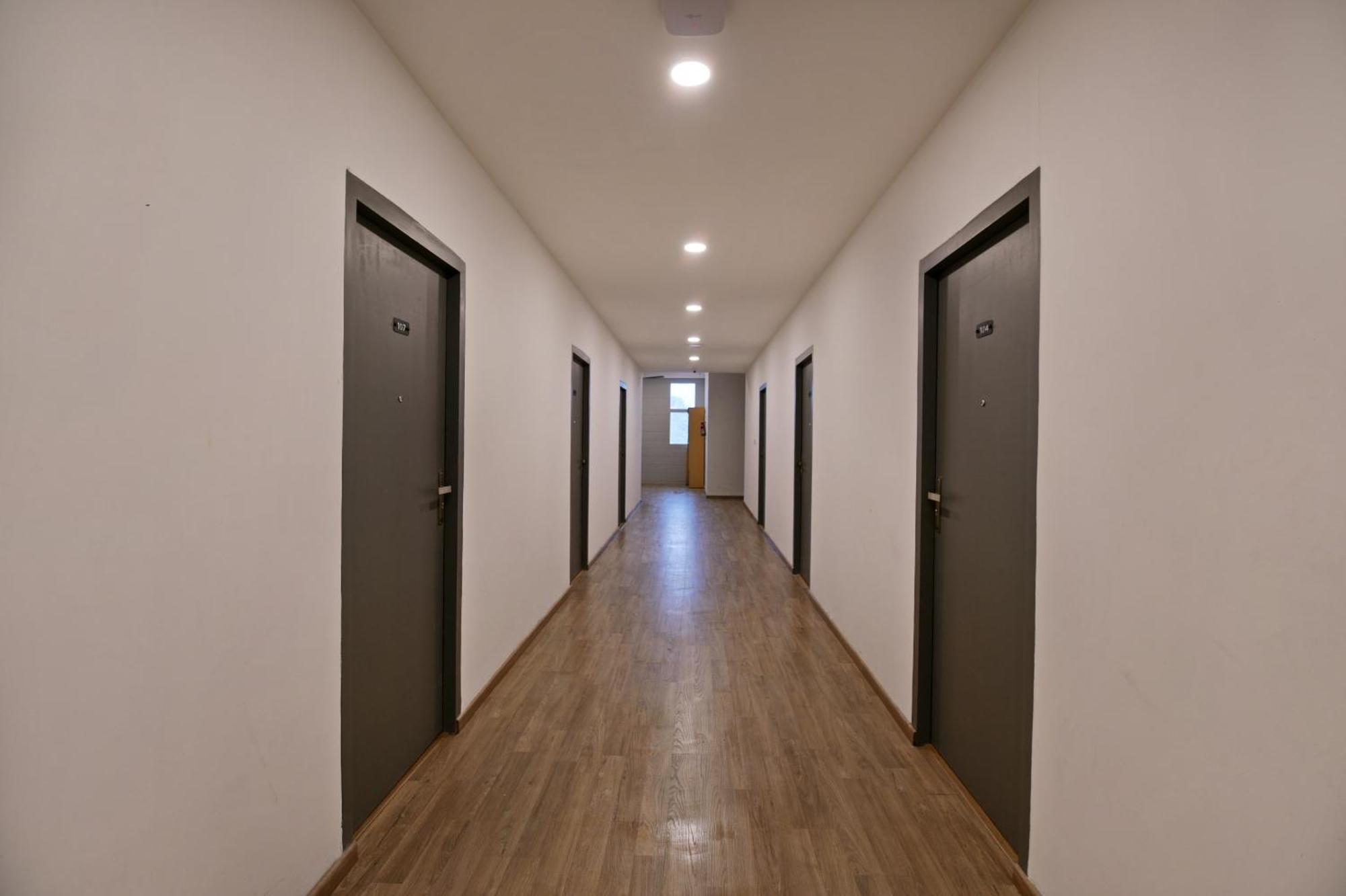 לקנאו Townhouse Function Inn Near Chaudhary Charan Singh International Airport מראה חיצוני תמונה