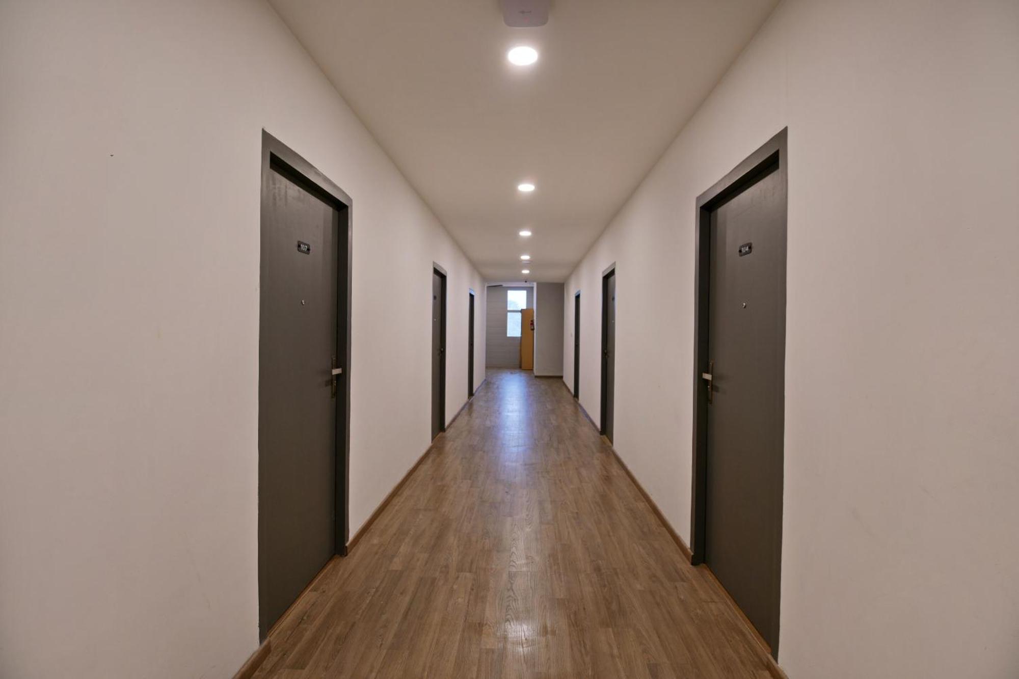 לקנאו Townhouse Function Inn Near Chaudhary Charan Singh International Airport מראה חיצוני תמונה